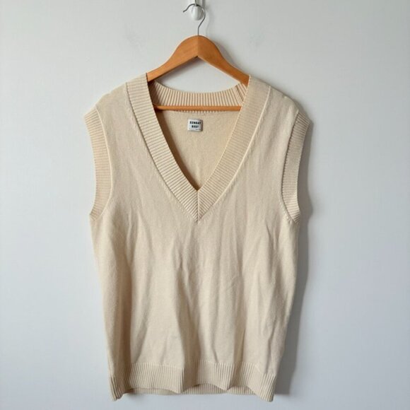 Aritzia Sunday Best Winston Wool Sweater Vest Whipped Cream Size Medium - Picture 4 of 7